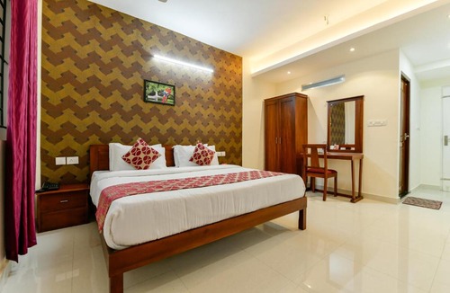 Kaloor Hotel | Hotel Hilite Inn