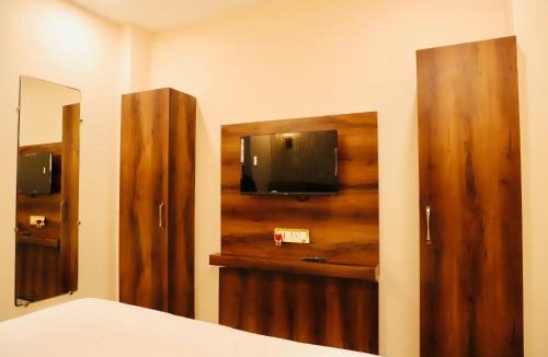 Ujjain Hotel | hotel Holiday inn