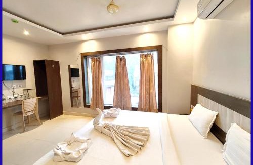 Gaya Hotel | HOTEL HOME # TOWN Near Jagannath Temple - Sea Beach - Fully Air conditioned & Spacious Luxuary Rooms - Free Wifi & Parking Facilitie