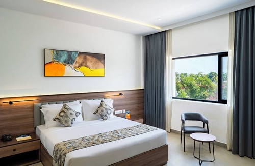 Anchal Hotel | Hotel Hybiz by Darshan