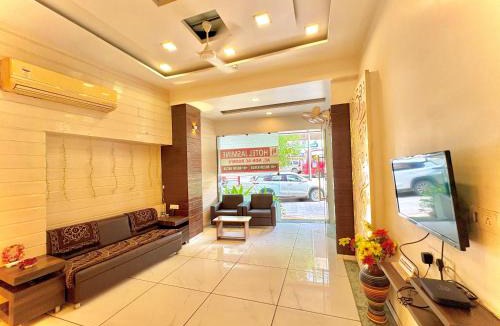 Paldi Hotel | Hotel Jasmine Paldi Ahmedabad