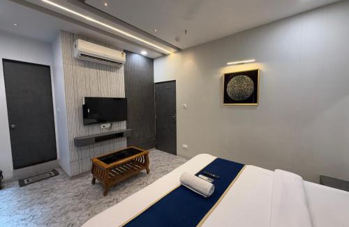 Vadodara Hotel | Hotel K Max