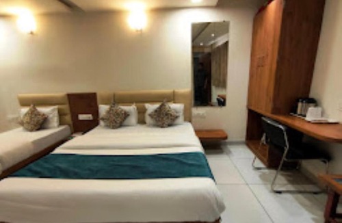 Ahmedabad City Centre Hotel | Hotel Kinara Ahmedabad