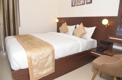 Deoghar Hotel | HOTEL LAWANG SIGNAGE