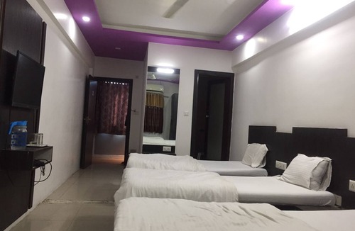 Thaltej House | Hotel Long Stay