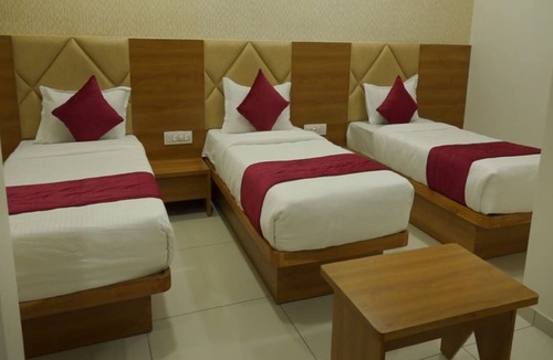 Ahmedabad Hotel | Hotel Lux Inn