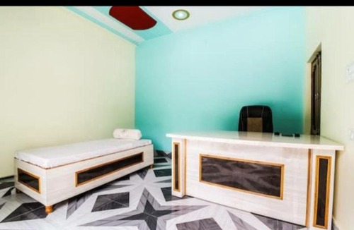 Misrikh Apartment | Hotel madhava