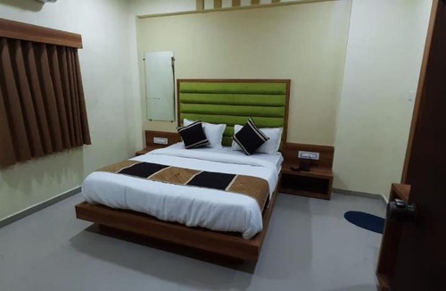 Ahmedabad Hotel | Hotel Maple View