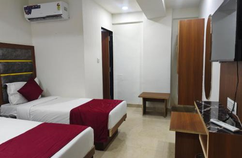 Ahmedabad Hotel | Hotel MARUTI R Drive Inn Road