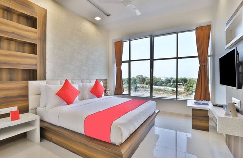 Vadodara Hotel | Hotel Maryland by Sky Stays