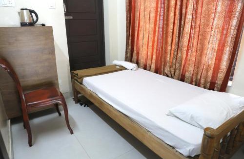 Ponmundi Apartment | Hotel Matha Tourist Home