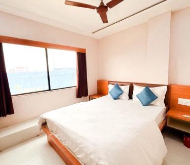 Sarkhej Hotel | Hotel Mayur palace