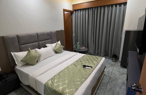 Gandhinagar Hotel | Hotel Melbourne Gandhinagar