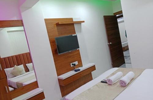 Vadodara House | Hotel Metro AC Room