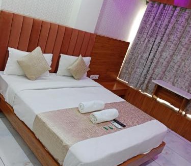 Vadodara House | Hotel Metro AC Room
