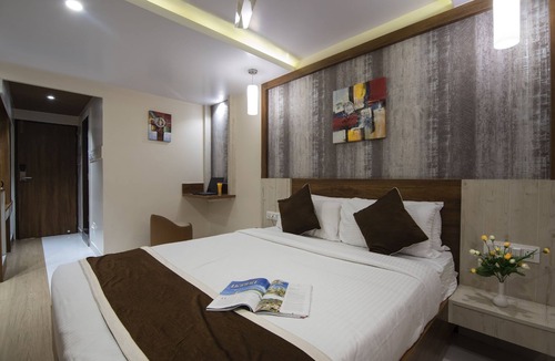 Bilekahalli Hotel | Hotel Monarch International
