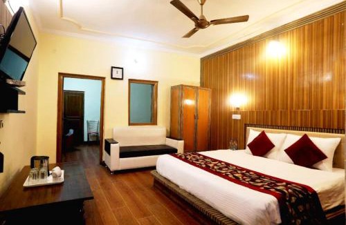 Mallital Hotel | Hotel Moon Nainital - A Luxury Collection - Parking and Lift Facilities - Best Selling