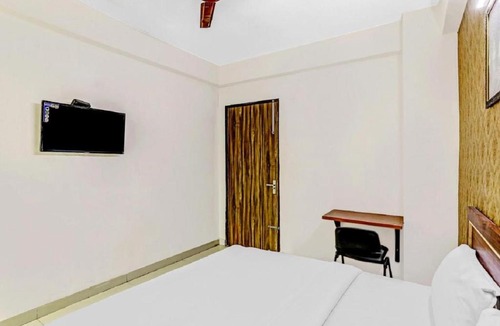 Noida Hotel | Hotel Noida Continental at "Couple Friendly" Near Noida City Center