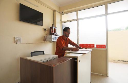 Sector 62 Hotel | Hotel O A P Residency