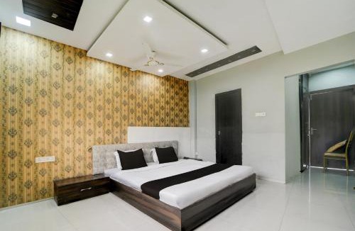 Dewas Hotel | Hotel O Golden wings