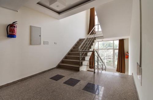 Tonk Road Hotel | Hotel O Grand Decor