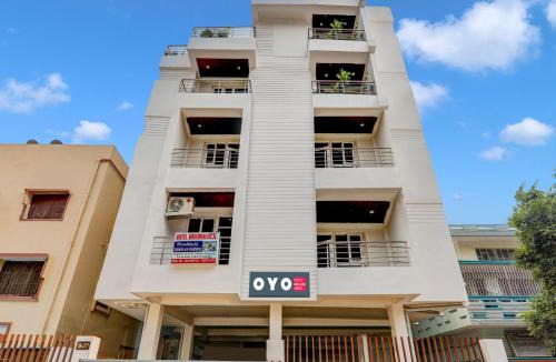 Patna Hotel | Hotel O Mellow Space