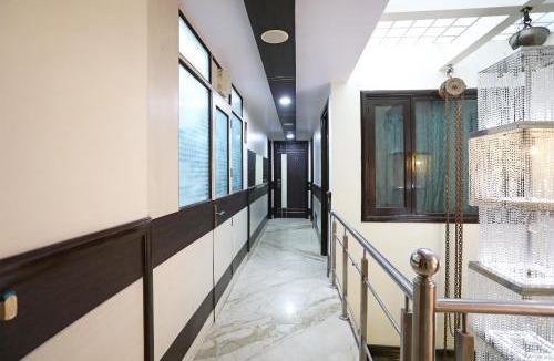 Patel Nagar Hotel | Hotel O Metro View Inn