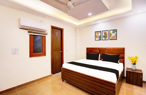 Ghaziabad Hotel | Hotel O Moonlight Hotel & Banquet