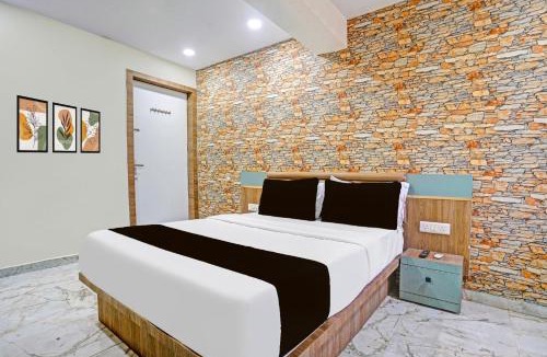 Ahmedabad Hotel | Hotel O N R