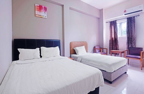 Kota Warisan Hotel | Hotel O Night Queen salak Tinggi