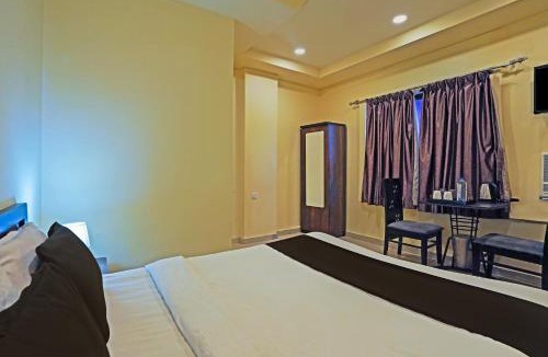 Ahmedabad City Centre Hotel | Hotel O Poonam Palace