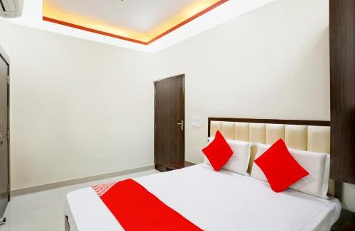 Alambagh Hotel | Hotel O PRV Hotel