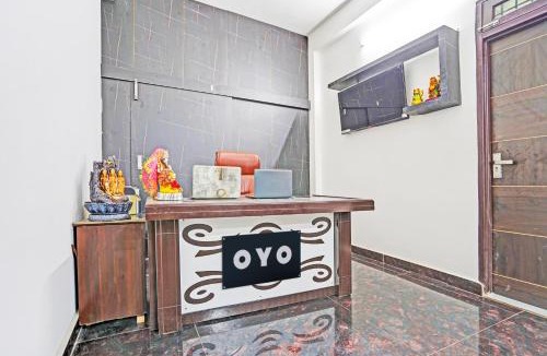 Noida Hotel | Hotel O Rooftop Castle