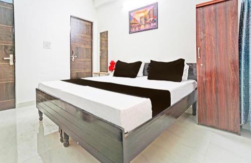Noida Hotel | Hotel O Rooftop Castle