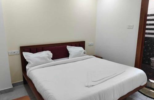 Gorakhpur Hotel | Hotel O Royal Krishna