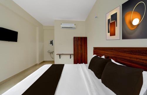Ameerpet Hotel | Hotel O Shabari Heights Luxury Abode AC Rooms SR Nagar Metro Station