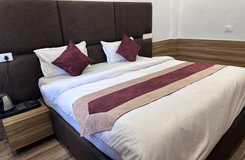 Gorakhpur Hotel | Hotel Obsidian Red