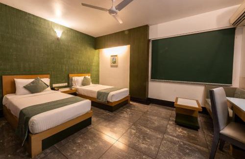 Kakkanad Hotel | Hotel Olive Eva