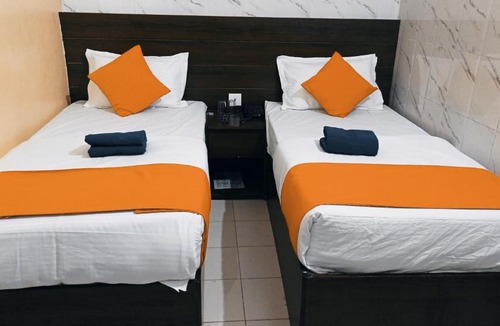Jaipur District Hotel | HOTEL OM PALACE - Couple friendly & local id accepted
