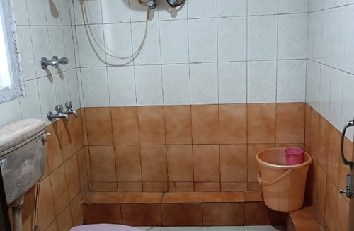 Paltan Bazaar Hotel | Hotel Orchid