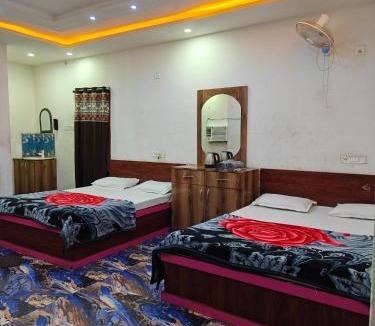 Deoghar Hotel | Hotel Parinay Vatika - Deoghar