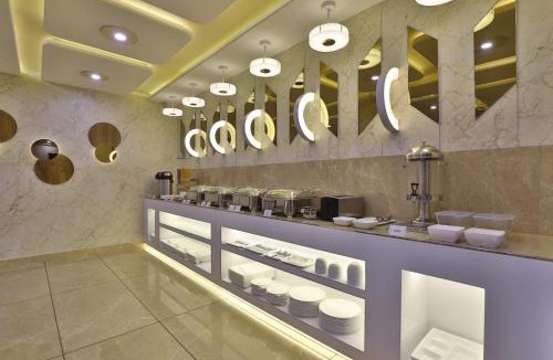 Sayajiganj Hotel | Hotel Pearl