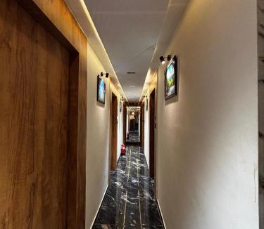 Ahmedabad Hotel | Hotel Pelican Grand