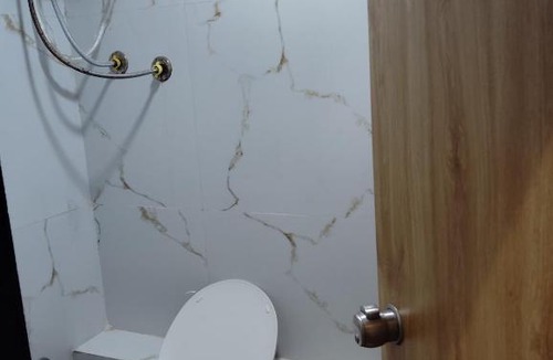 Thaltej Hotel | Hotel Peragon Inn