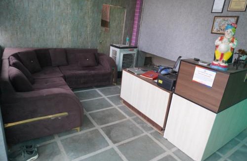 Malviya Nagar Hotel | Hotel Pink Heaven
