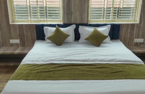 Brahmapur Hotel | Hotel Praj Paradise