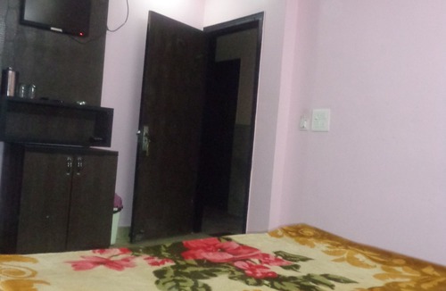 New Delhi Hotel | Hotel Raj International DX