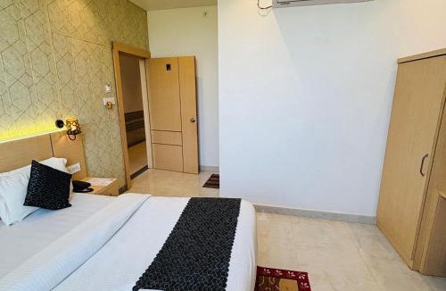 Ayodhya Hotel | Hotel Ramay Palace 400 Meter from Ram Mandir Ayodhya