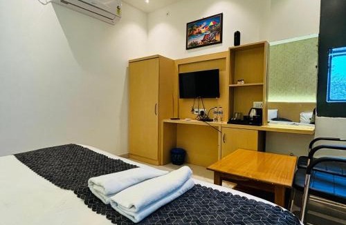 Ayodhya Hotel | Hotel Ramay Palace 400 Meter from Ram Mandir Ayodhya