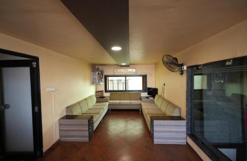 Nadiad Hotel | Hotel Ravi Residency